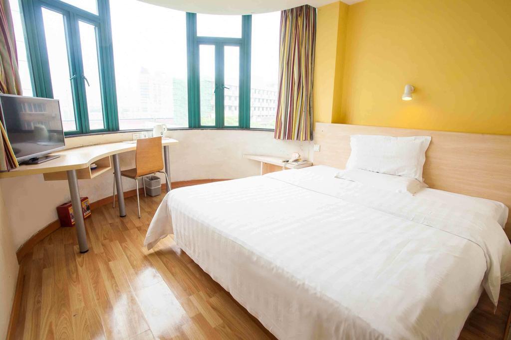7Days Inn Bazhong Nanchi South Road Phoenix City Esterno foto