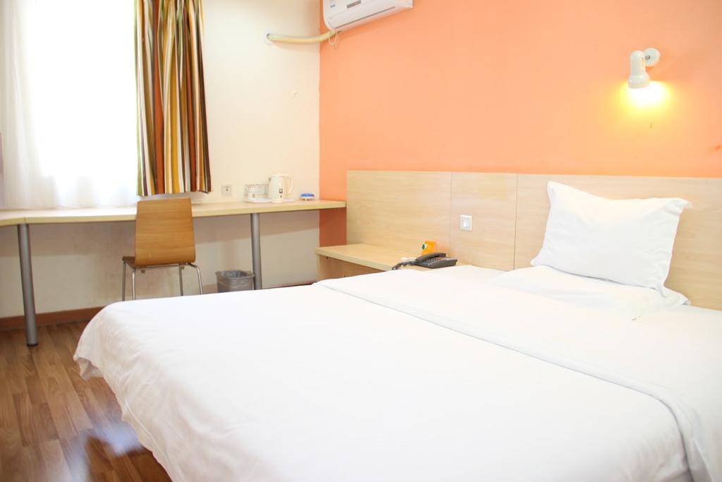 7Days Inn Bazhong Nanchi South Road Phoenix City Esterno foto