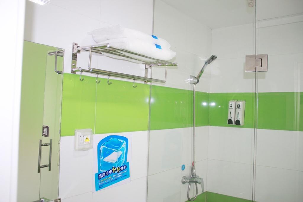 7Days Inn Bazhong Nanchi South Road Phoenix City Esterno foto